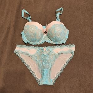 Victoria's Secret 34C Lingerie Set